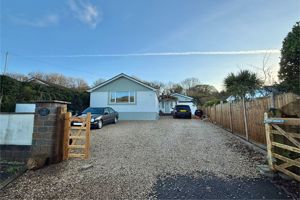 Frontage- click for photo gallery